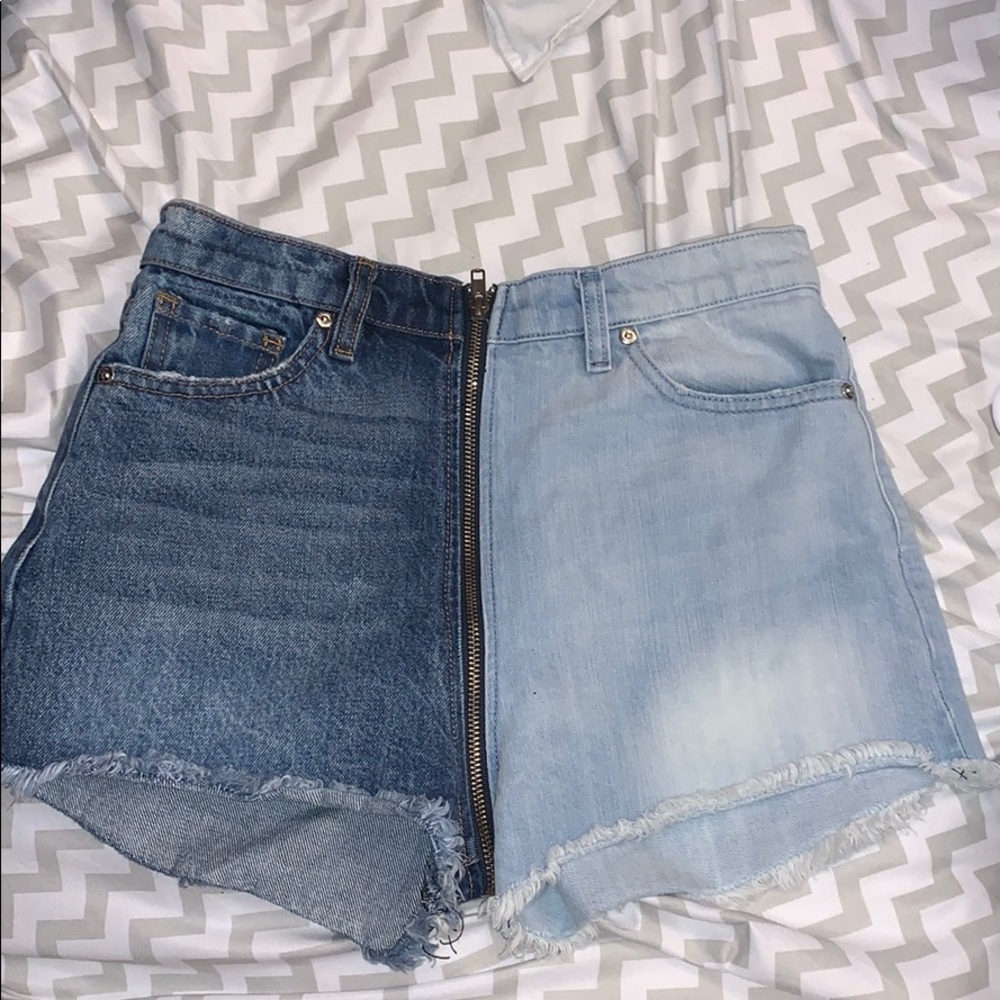 REVICE Jean shorts size 29 NEVER WORN